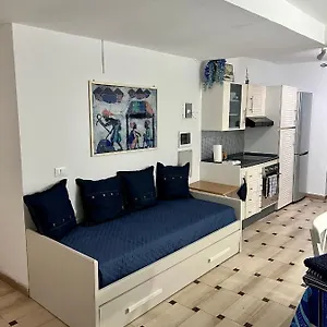 celeste-apartment-genoa.hotelitalianriviera.com/
