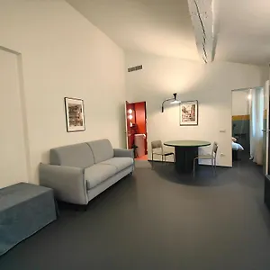 https://apt-brera-garibaldi-charme.it-lombardy.com