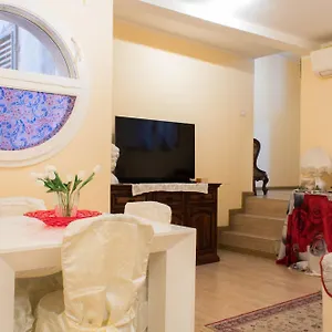 https://blancohouse-centro.emilia-romagnahotels.net